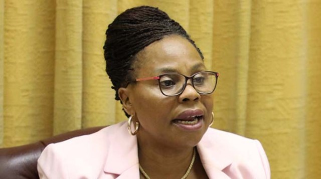 SundayMailZim's tweet photo. Media houses have to improve the welfare of journalists through “life-rewarding salaries” and decent working conditions, Information, Publicity and Broadcasting Services Minister Monica Mutsvangwa has said...read more on this in The Sunday Mail https://t.co/RwePyo5BCG