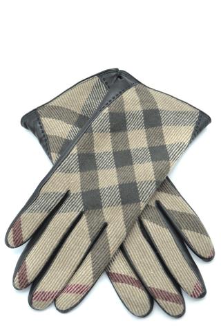 gioellia_'s tweet photo. Our hot selling product: Agatha Burberry Gloves , see at https://t.co/sHvLMOlRxh https://t.co/6kFpLwG02Q