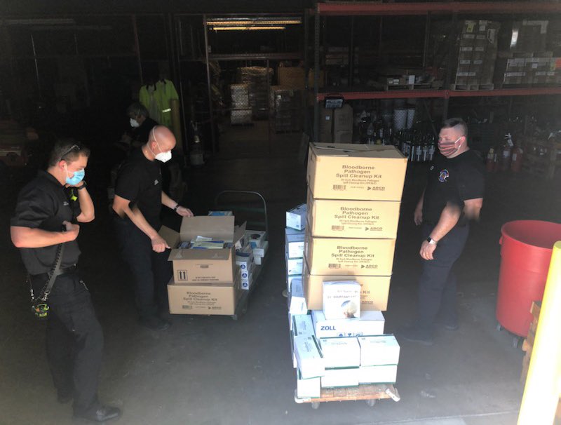 GR_CTC's tweet photo. All of our medical-based (CMA, Pharm, VetMed, Fire, Dental, EMT) programs rounded up a pick-up truck load of PPE and donated it to one of our best partners—- @GarlandFire! #oneteamonedream #GISDAlwaysConnected #GRCTCandGFD #standtogether https://t.co/KQwpOJESHF