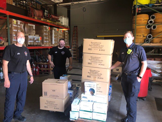 GR_CTC's tweet photo. All of our medical-based (CMA, Pharm, VetMed, Fire, Dental, EMT) programs rounded up a pick-up truck load of PPE and donated it to one of our best partners—- @GarlandFire! #oneteamonedream #GISDAlwaysConnected #GRCTCandGFD #standtogether https://t.co/KQwpOJESHF