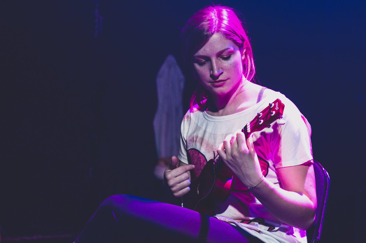MaidenSpeech's tweet image. So it turns out we’ve had a fair amount of ukulele action over the past two season of Maiden Speech! Does playing a bit of ukulele qualify you as an actor-musician? Asking for a friend...
#ukulele #aspergirl #cindyareyoulistening #herowin #gameface #music #londontheatre