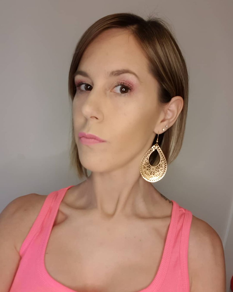 dessinemariage's tweet photo. Makeup rose 🌸🌸🌸

https://t.co/9TFq5UiLvU https://t.co/nf0gvcoKpF