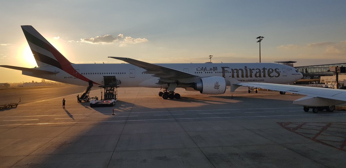 kmariga's tweet photo. #wewillflyagain
#Emirates #EK714 set against an incredible #AfricanSunset at #RobertGabrielMugabeAirport in #Harare #HRE #Boeing777-31H #FVHA
#HRE to #DXB via #LUN #IniFambe
Shot taken from window of @flysaa flight #SA29 #HRE to #JNB #A320
#FlyHighAboveDoubt https://t.co/XhKMpGCmx2