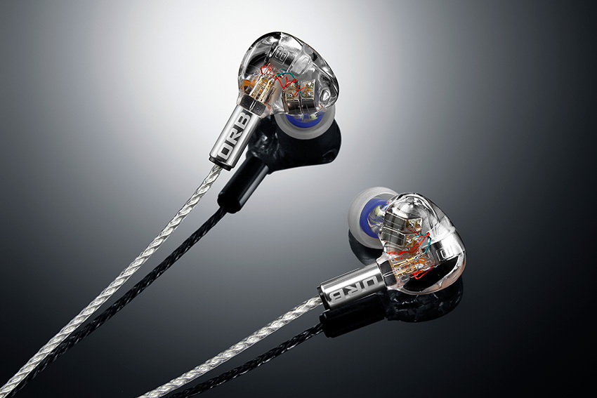FUJIYAAVIC's tweet photo. フジヤエービック、春のヘッドフォン祭2020展示会に出品を予定していたイヤホン"ORB CF-IEM Stella"の受注を5/2より開始。1BAのCF-IEMに対しStellaは2BA構成となりレンジが拡大。6種類のプラグと3種類のケーブルの組合せからオーダー。 #orbhighend #cfiemstella #cfiem https://t.co/FrE8pdDxKl https://t.co/C6o1Rgk7OD