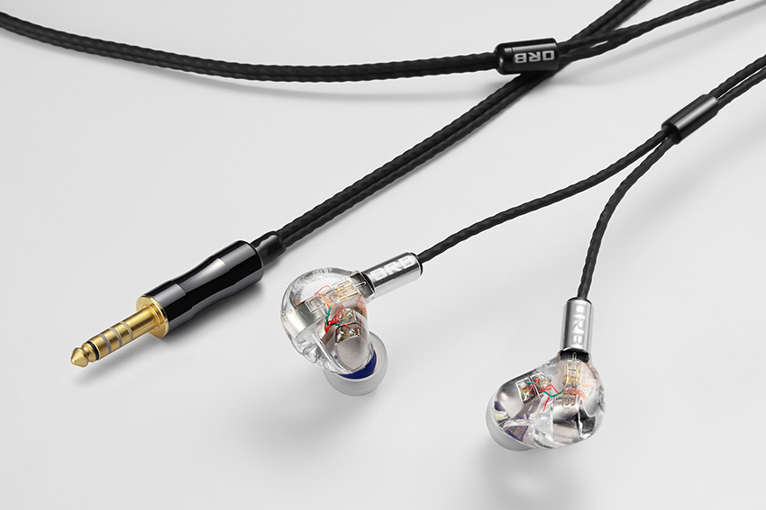 FUJIYAAVIC's tweet photo. フジヤエービック、春のヘッドフォン祭2020展示会に出品を予定していたイヤホン"ORB CF-IEM Stella"の受注を5/2より開始。1BAのCF-IEMに対しStellaは2BA構成となりレンジが拡大。6種類のプラグと3種類のケーブルの組合せからオーダー。 #orbhighend #cfiemstella #cfiem https://t.co/FrE8pdDxKl https://t.co/C6o1Rgk7OD