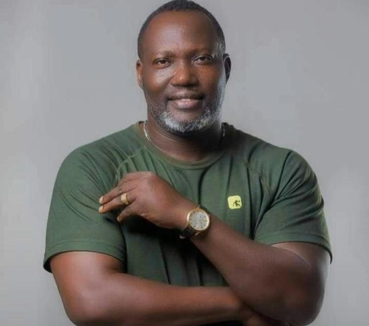 felixan_'s tweet photo. Now those wey dey claim say they no dey watch kumawood movies all of a sudden know who Bishop Bernard Nyarko is 🤔
#RestWellBishop #3MusicAwards20 #3MusicAwards https://t.co/W7nKf6on6d