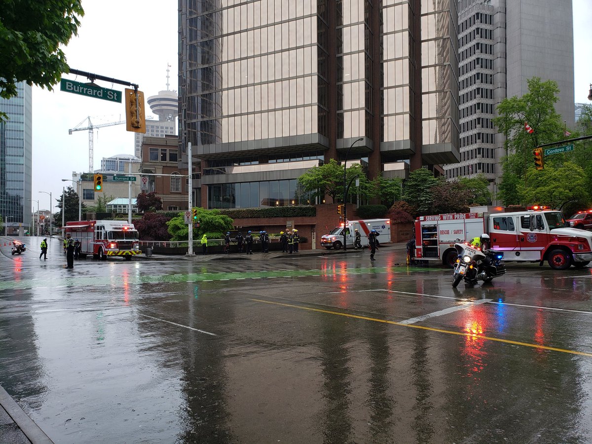 stucktweet's tweet photo. Vancouver Fire Technical Rescue Team was called out this afternoon after a person fell down into a void space at Burrard St &amp; Cordova St. The patient had to be raised out using ropes. @VanFireRescue @IAFF18 @BC_EHS @APBC873 @VancouverPD https://t.co/HEb3xNQFrt