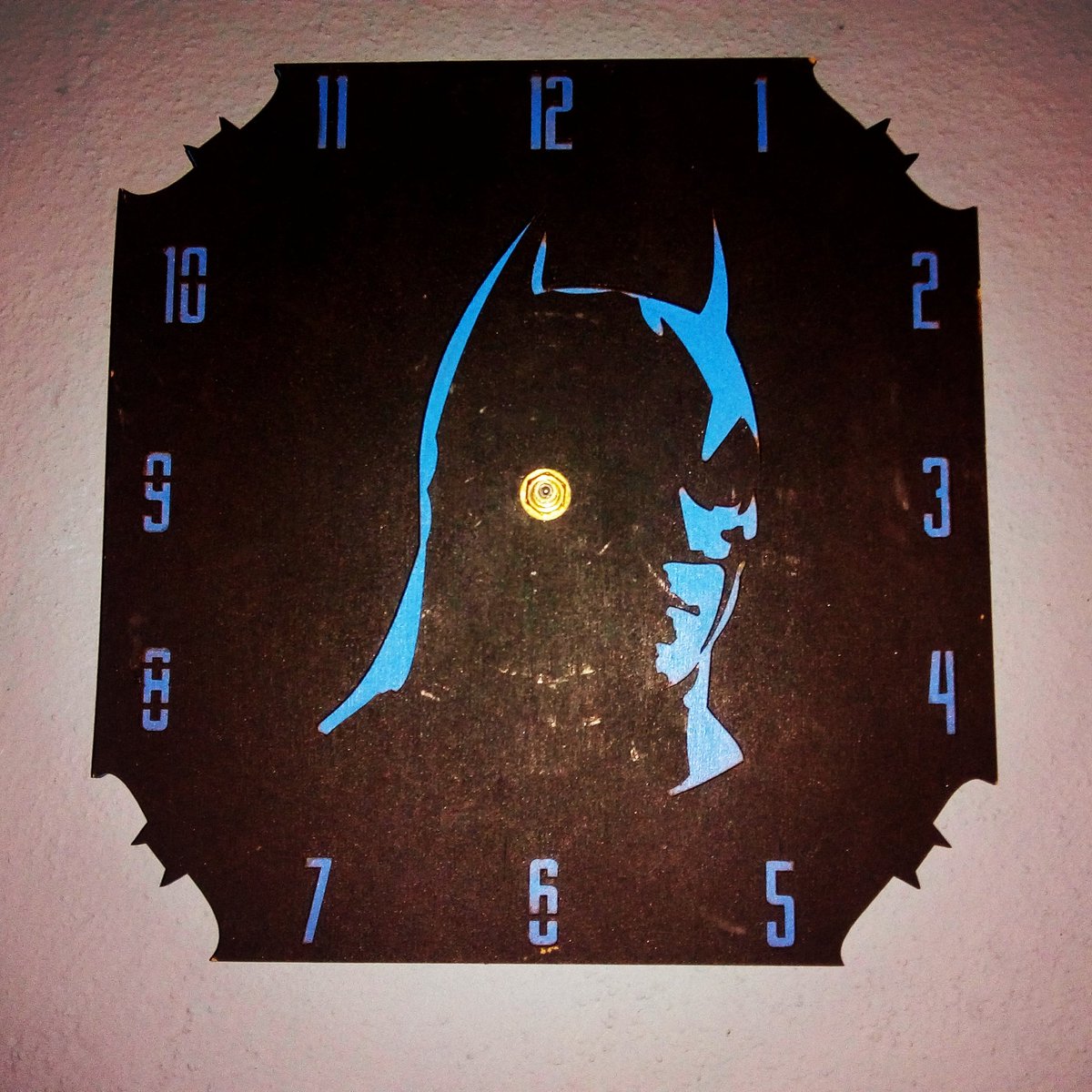Geeklamp's tweet photo. I'm Batman
#Batman #GeekLamp #Reloj https://t.co/Lnu75RECNT