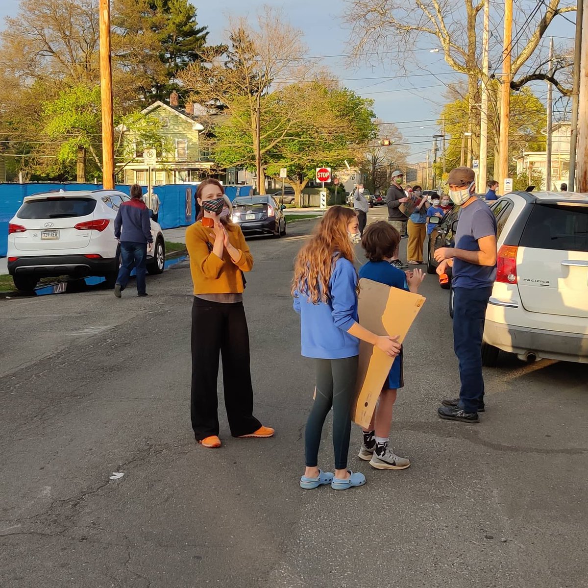 leecruz's tweet image. Thank you @marywadenh Heroes from people who appreciate you and care about the people you care for. #CSNA #FairHaven #EastRock #NewHaven #NHV