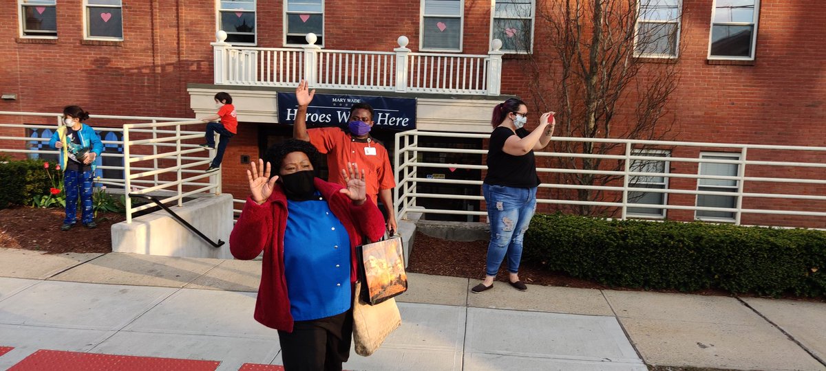 leecruz's tweet image. Thank you @marywadenh Heroes from people who appreciate you and care about the people you care for. #CSNA #FairHaven #EastRock #NewHaven #NHV