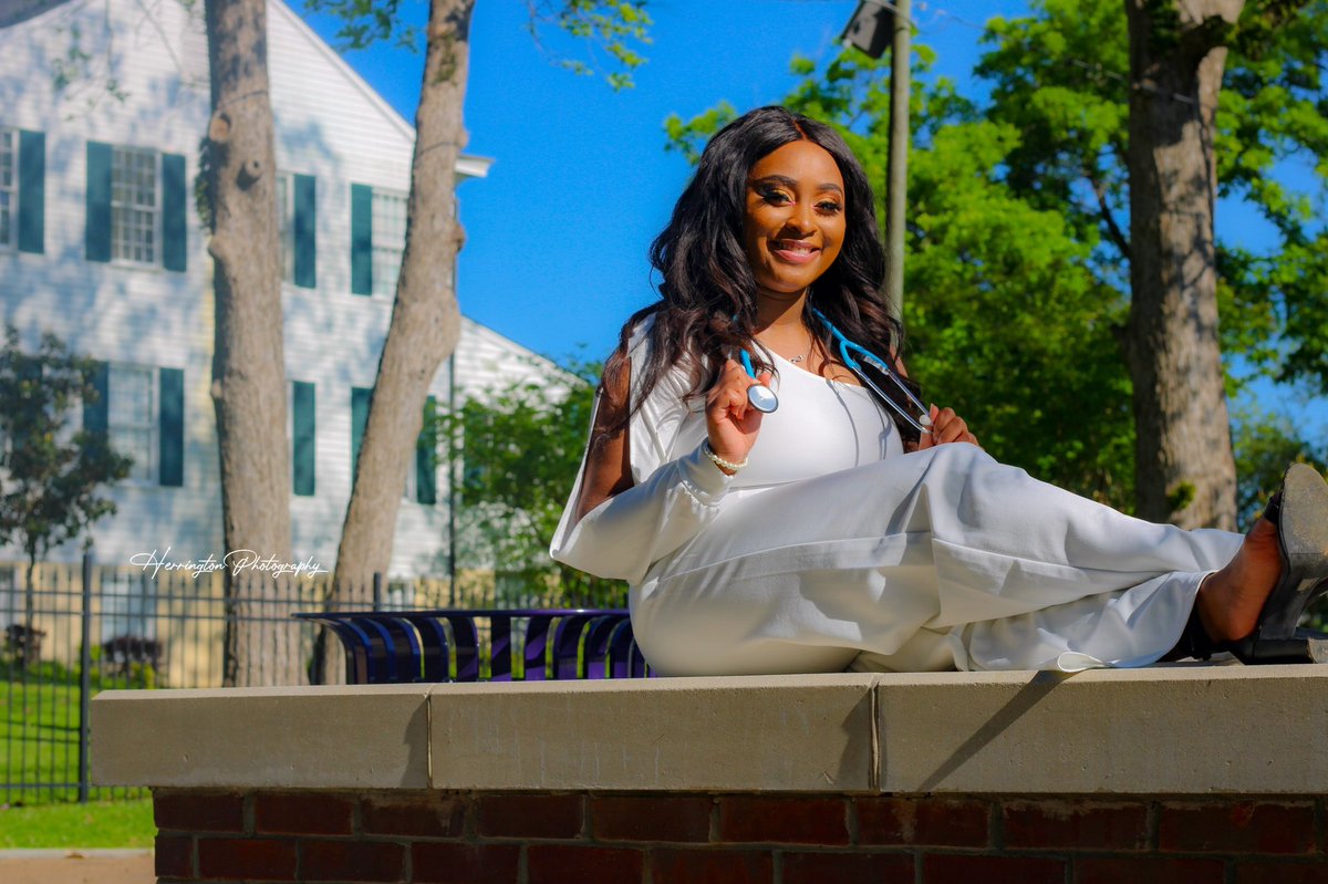 _ana_marie's tweet photo. Organization Founded✅
Alpha Woman✅
3.99 GPA ✅
Internship Experience ✅
Senior Class Prez✅
Number 1 in my Dept. ✅

Alcorn that was FUN 💜✨

...Nursing School Loading🔘

GOD’S Speed 🤞🏽 https://t.co/0iG6HL72kM