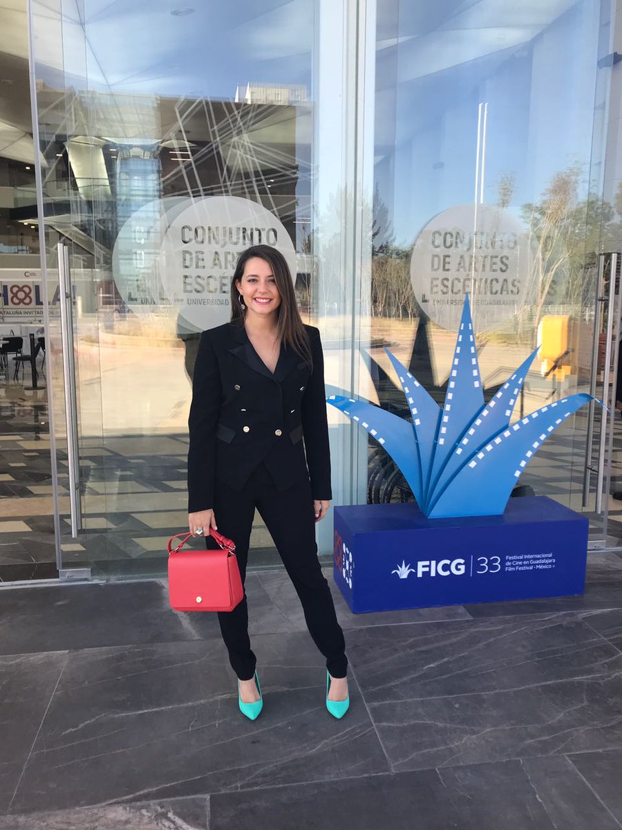 Que vuelva la Maidi boni a las novelas :Porfi se extraña su alegria en la TV  Mis abuelos encerrados lo piden #CuarentenaTotal  <a href="/teleseries_mega/">teleseries_mega</a> <a href="/Mega/">Mega</a> <a href="/TVN/">TVN</a> <a href="/chilevision/">Chilevisión</a> <a href="/canal13/">El 13</a>