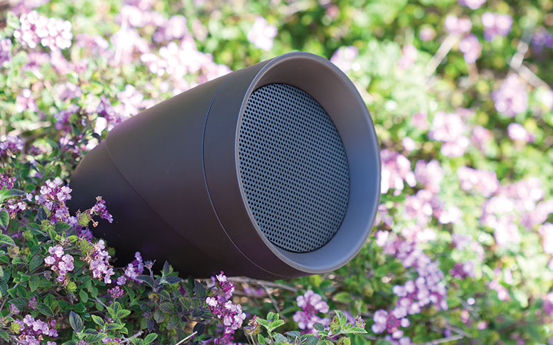AutomationDsgn's tweet photo. Listening to your favorite music - old or new - should always be an experience. We can take this experience outdoors with hidden audio systems that blend in with the landscape allowing only your favorite music to stand out! #OutdoorAudio #Speaker #AutomationDesignAndEntertainment https://t.co/Ba3oAU8BBz