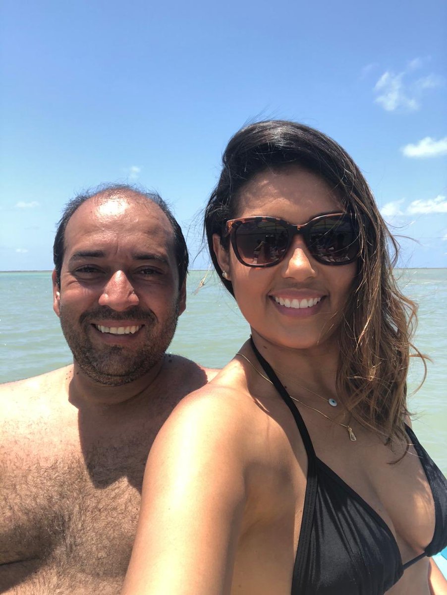 pierreasgoncal1's tweet photo. Casal raiz... #SkolNoModoXandAvião https://t.co/zSYykQOxZl
