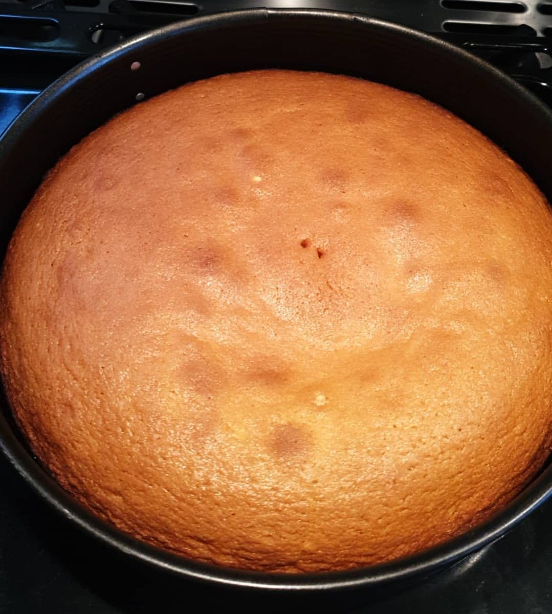 rwpexpress14's tweet photo. Made my fav curry peas and shrimp today 😍 then baked a sponge cake too #RamadanCooking https://t.co/OFg0LGlXaG