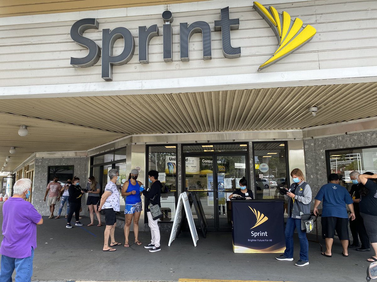 Just another day at the office 😜. #NewTMobile #hawaii #pkpride #frontline