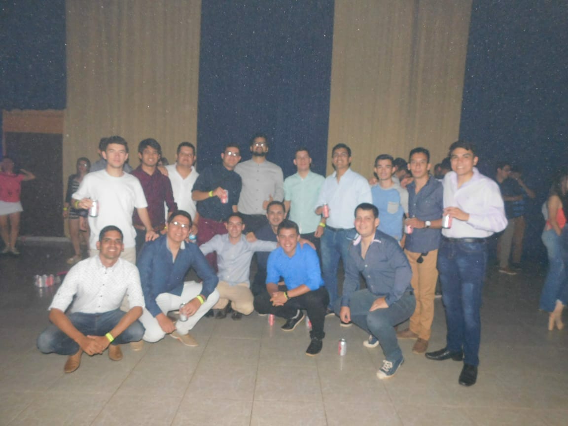 anthony_herit's tweet photo. @KikEsti97 @JViera04 @mundialespy @elvis_barreto_ Cuándo UNC se quedó maravillado por una fiesta de verdad https://t.co/qGfPdhSBEV