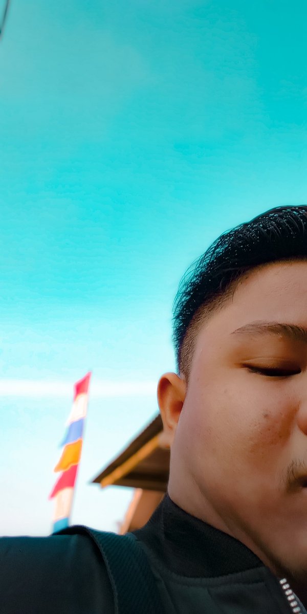 Masih ngantuk, weekend masih aja harus keluar.😩😷