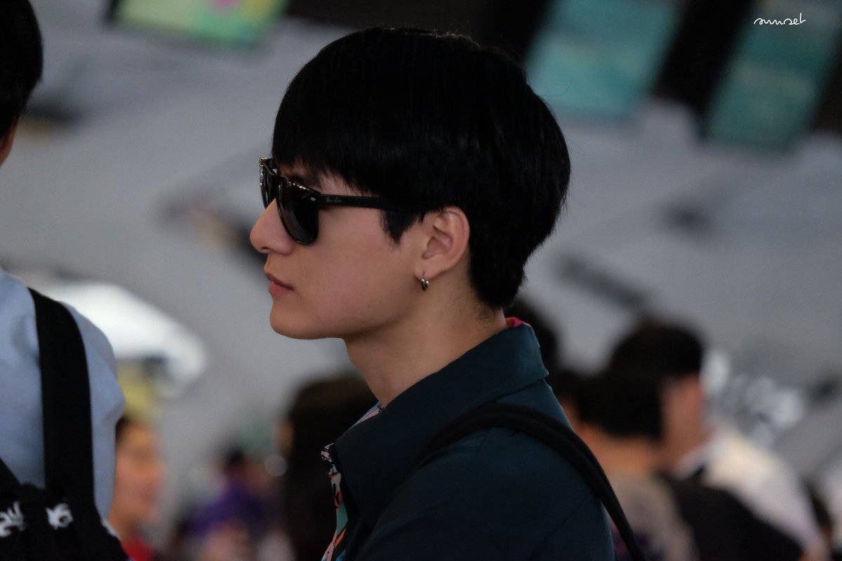 GalleryMin137's tweet photo. มาอยู่กับ sunset อีกดีกว่า
#KristPerawat
#MLSSfoto https://t.co/6CRJakDTL8