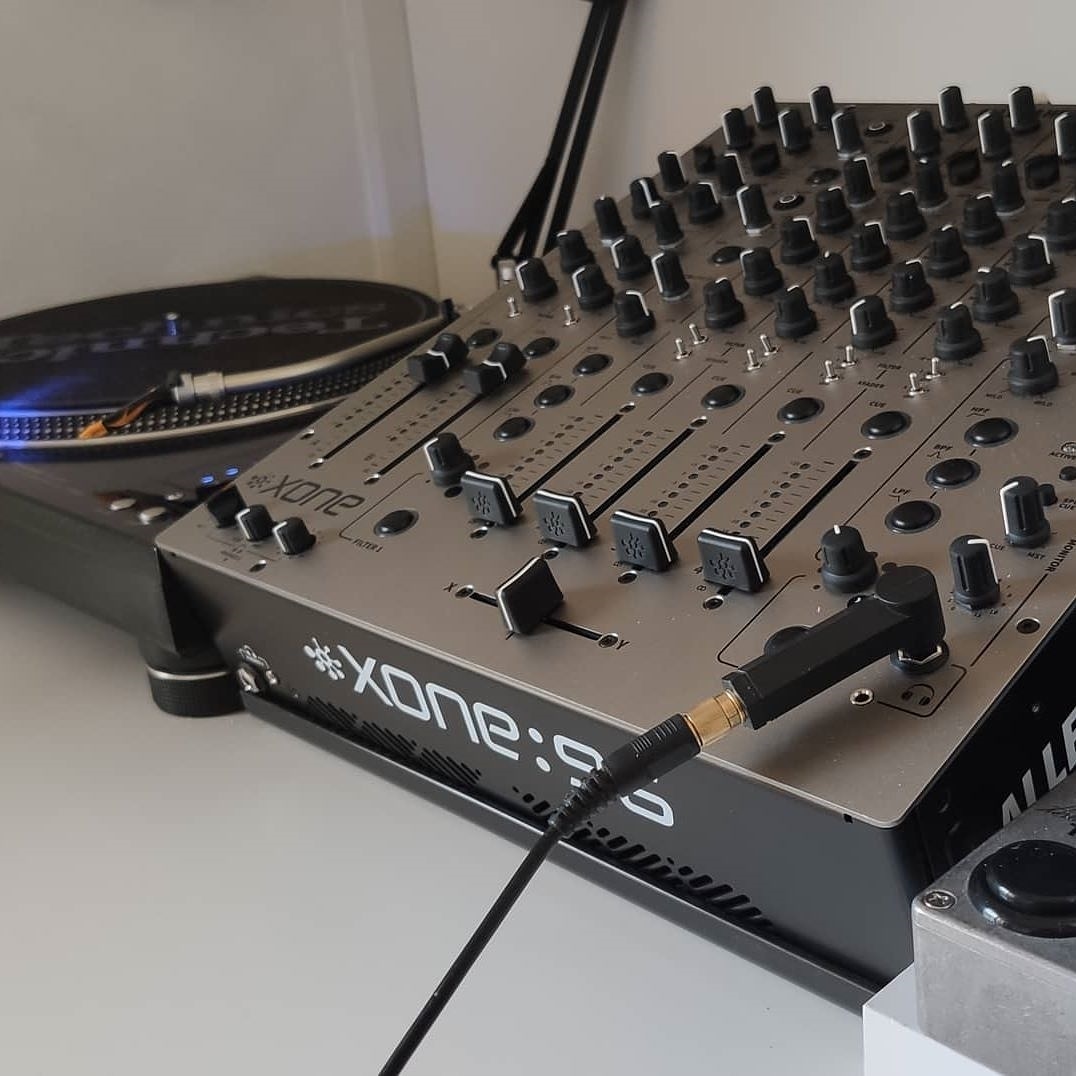 Vibe_Session's tweet photo. Programa Vibe Session 078

disponível para Web Rádio / Fm / Ouvinte,
acesse:

https://t.co/SCcu4VSVvU

https://t.co/Due1HUHL6J

#DanceMusic #Dance #Eletronica
#Radio #RadioShow #Music #Musica
#Podcast #Play #Programa #WebRadio
#Caminhada #Corrida #Esporte #Academia #FiqueEmCasa https://t.co/LVMWs69ZHP