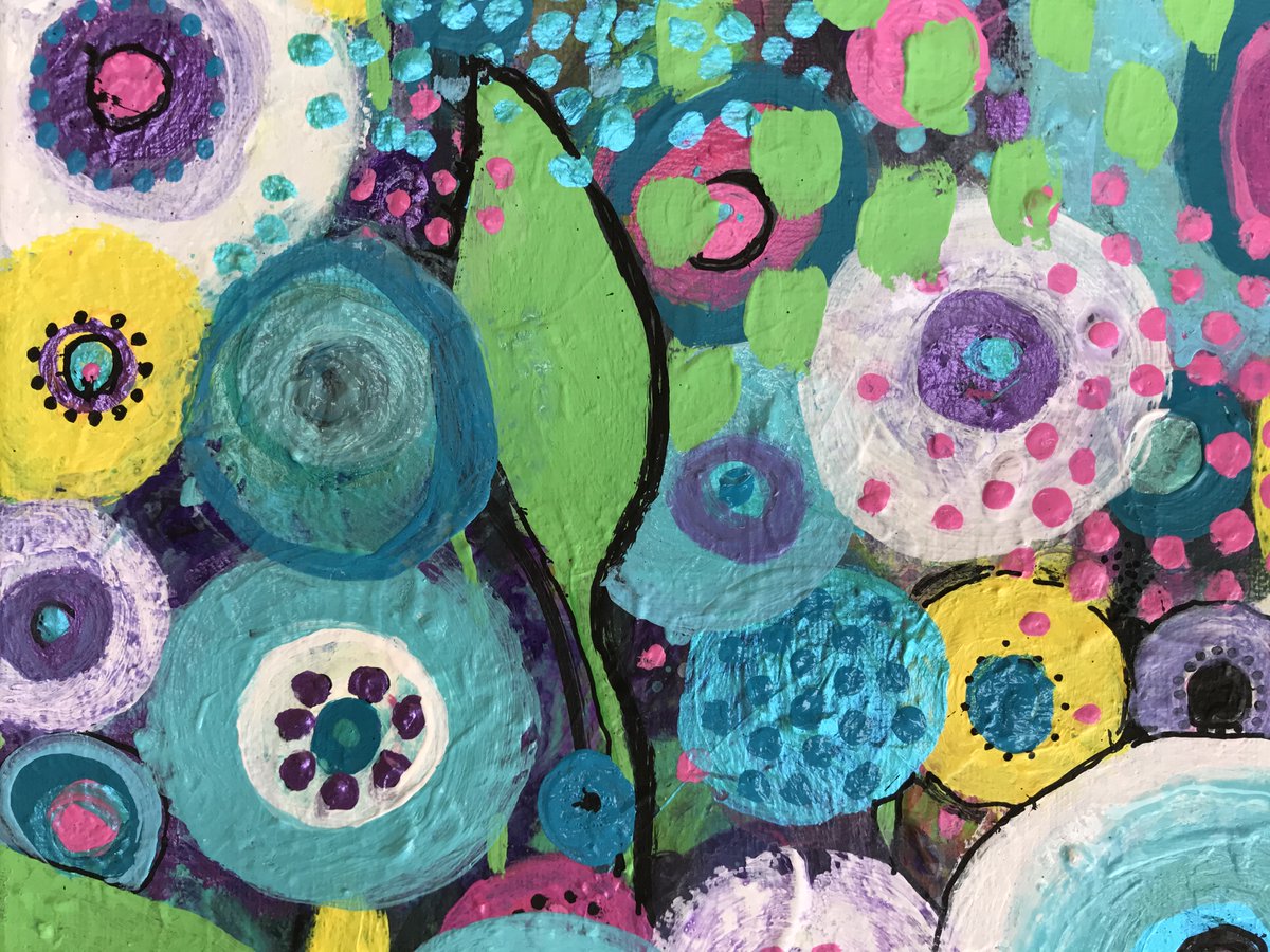 LeaOpitz's tweet photo. You guys!!! I have been so busy that I forgot to post my #colorcollective! So I will share it with you!!!
It's the same flower garden i have been painting, but with the the requested colors! #AcidYellow!
The first one is the whole painting and the rest are close-ups!!! https://t.co/7DLdIOLdtI