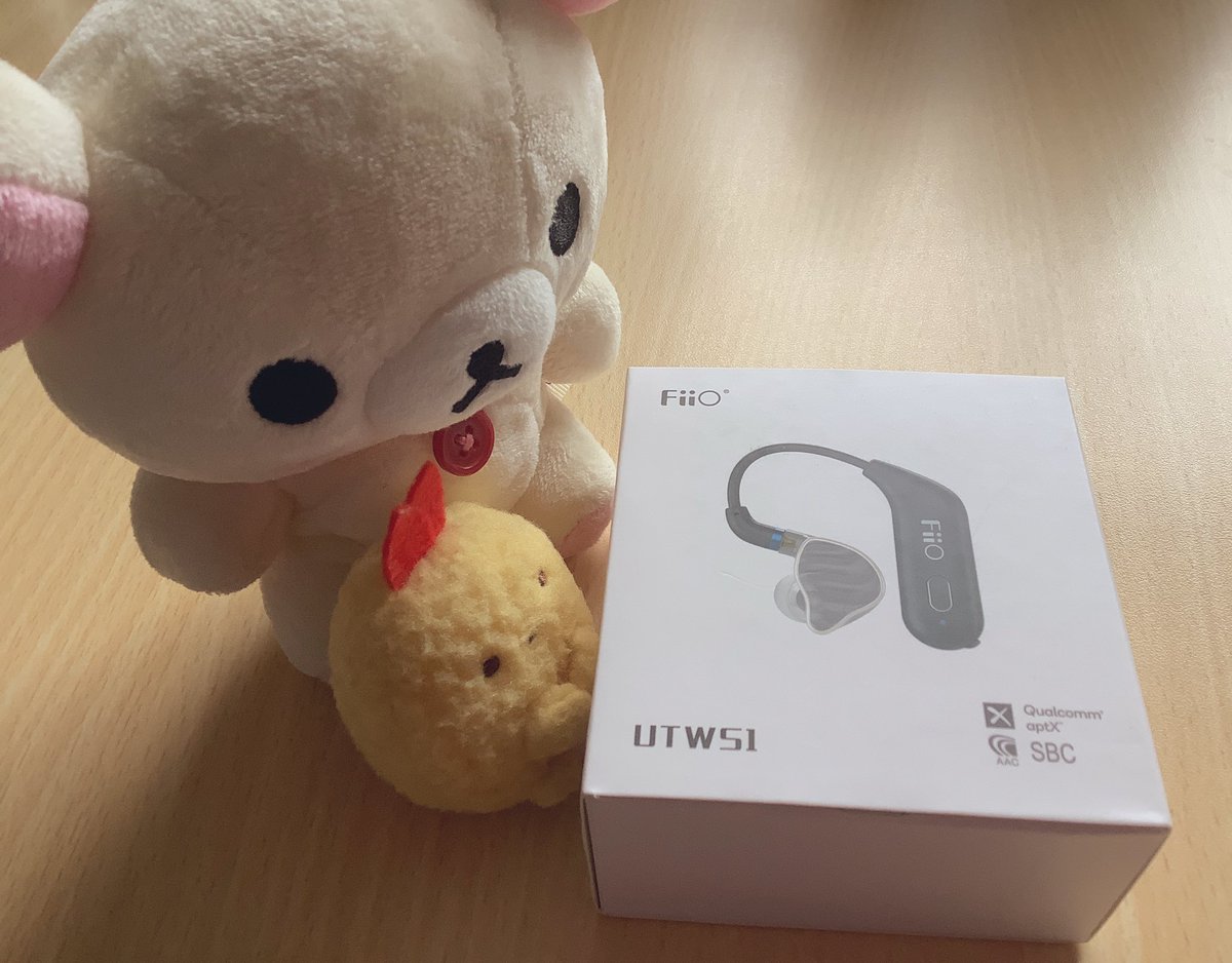 cha_bo_zu's tweet photo. ※ 素人の個人的な感想です。
#Fiio の #UTWS1 について
まず、接続安定性には一癖あります。
場合によってコーデックをSBCに切り替えたり等、自分で工夫しないといけないことがありました(´・ω・`)
出力は結構ありますが、解像度はやはり落ちちゃいます。でも繋げたイヤホンの特性は楽しめました♪ https://t.co/9XhxSvzswo