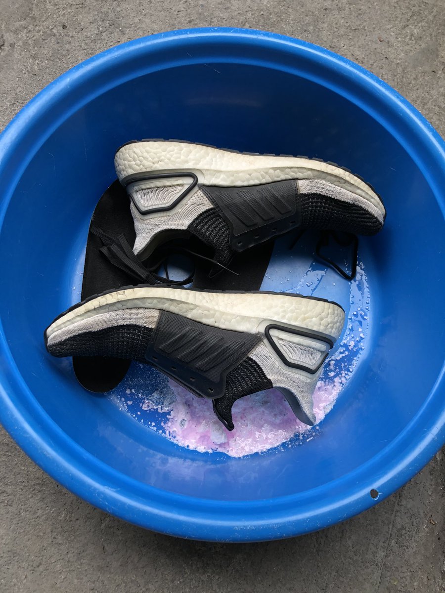blue_topakia69's tweet photo. Finally! After a year of use and abuse, KaFreebies will take its first bath!!!
#buhayrunner #buhayPLHIV #PLHIVdiaries #PLHIVrunner #adidas #adidasUltraBoost19 #UB19 #3stripestyle #HomeTeam https://t.co/SWZB28zNwO