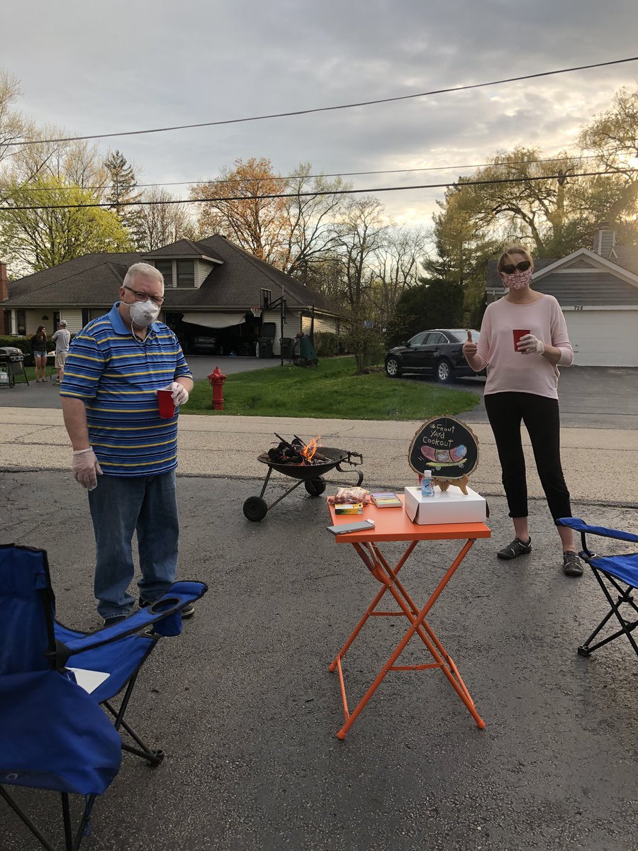 LilyD47431079's tweet photo. #FrontYardCookout https://t.co/MbrEtN3tUL