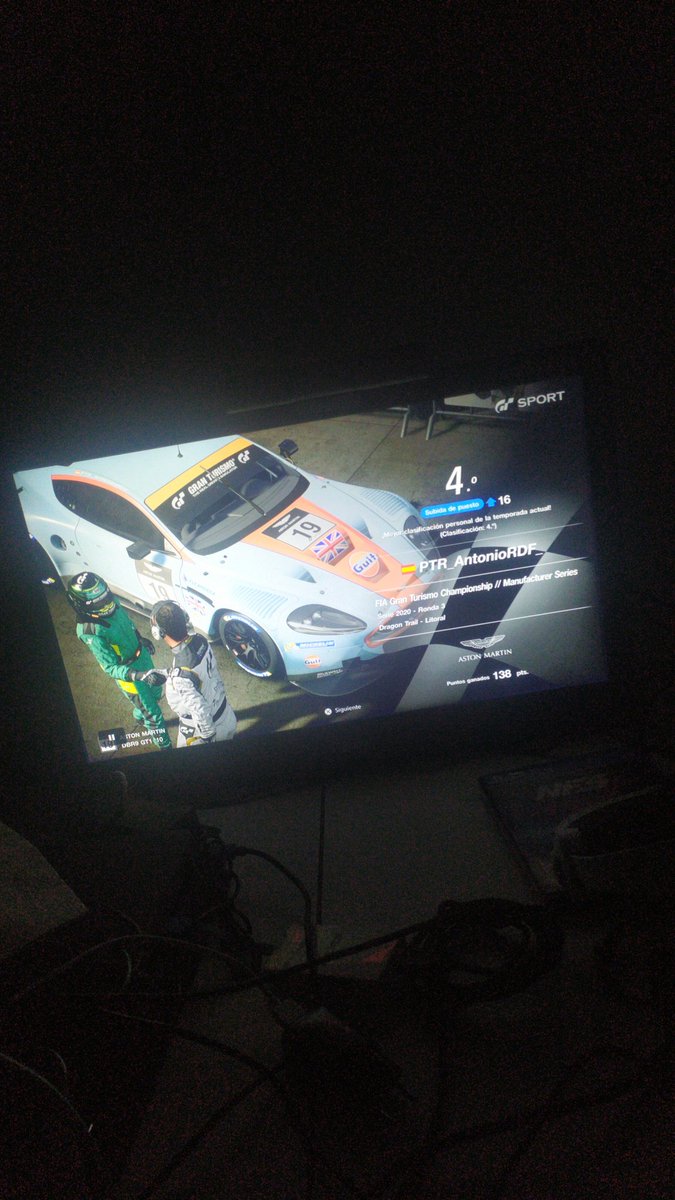 PAntoniordf's tweet photo. Remontada después de bug de juego en manufactures contento con la carrera de 19 a 4🎮🚗🚗🚗#GOPTR https://t.co/U33TSQhZly