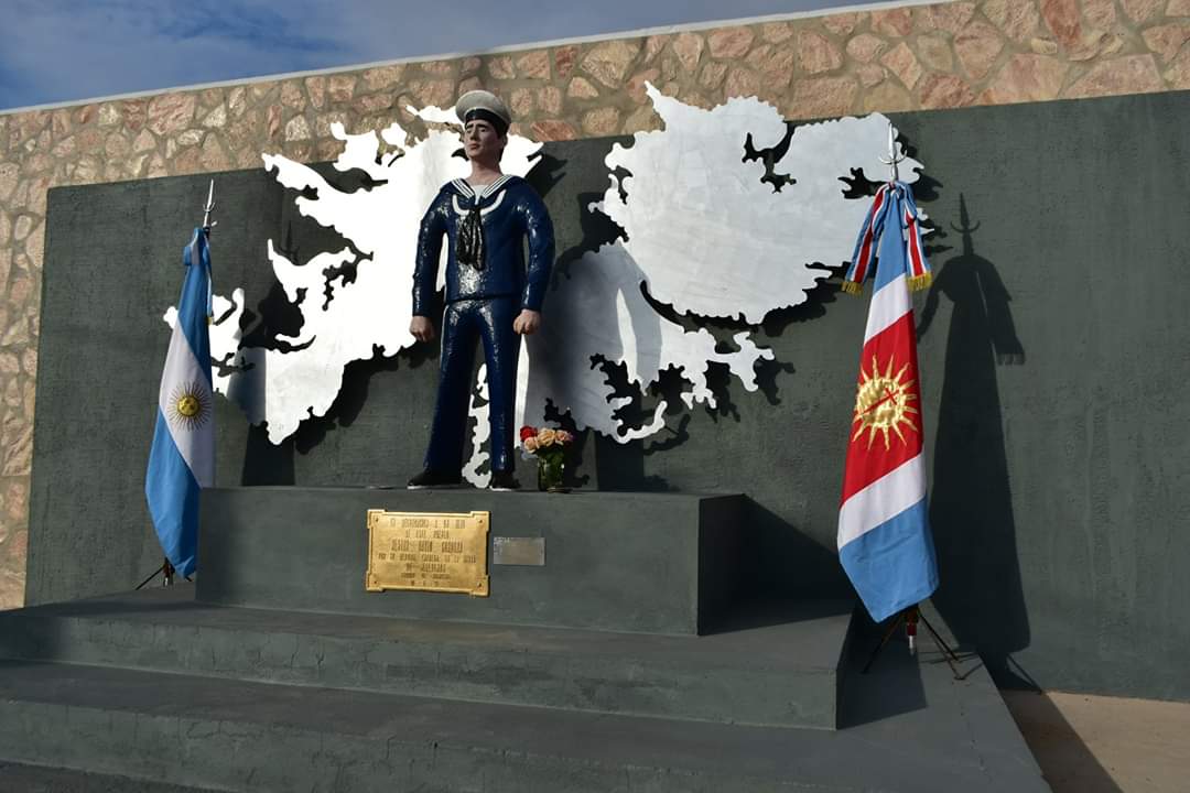 BanderaGM's tweet photo. 38° Aniversario hundimiento ARA GRAL BELGRANO. 
Homenaje y reconocimiento a los 323 tripulantes. 
Néstor David Córdoba siempre en nuestros corazones. https://t.co/lEvXQGYYka
