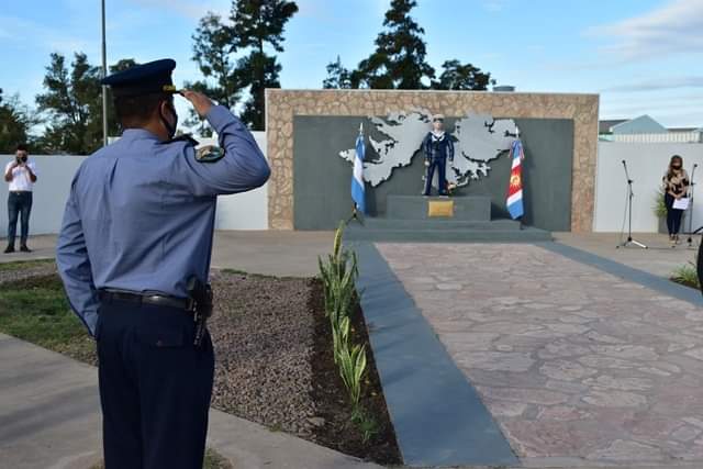 BanderaGM's tweet photo. 38° Aniversario hundimiento ARA GRAL BELGRANO. 
Homenaje y reconocimiento a los 323 tripulantes. 
Néstor David Córdoba siempre en nuestros corazones. https://t.co/lEvXQGYYka