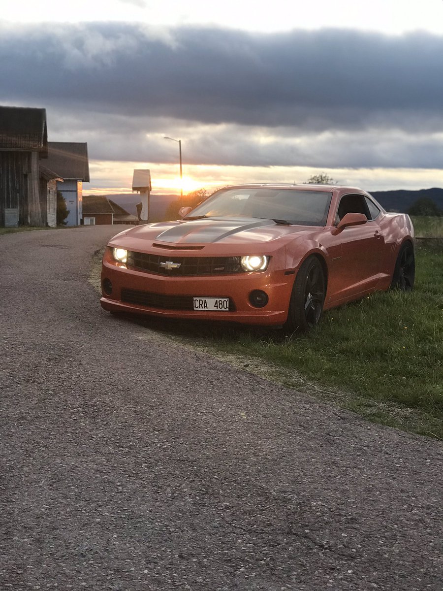 hejmarkusen's tweet photo. @kingpin0806 Min hittills första roligare bil. Camaro med 620 ish hk bakhjulsdrivet https://t.co/8GBJo8QlWS