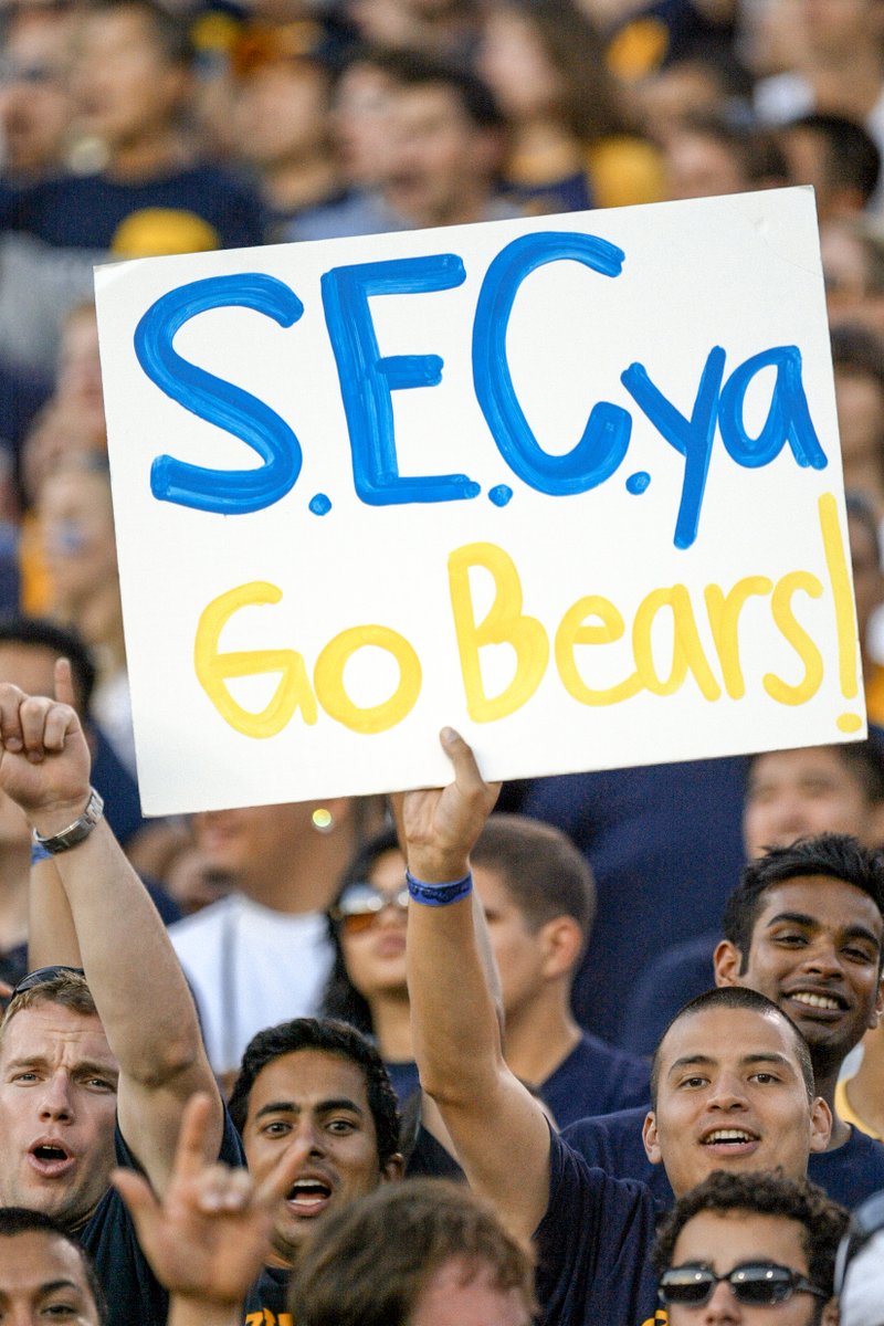 CalFootball's tweet photo. Thanks for joining us in reliving a great day at Memorial Stadium! #CALvsUT2007 https://t.co/KQDq9LOHrF