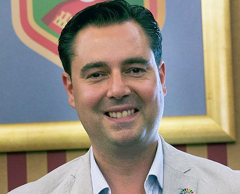 BurgosDeporte's tweet photo. "El modelo de concesión de El Plantío será pionero en España y otros ayuntamientos lo aplicarán después". El alcalde de Burgos, Daniel de la Rosa, participó en directo en el programa de Burgosdeporte Radio, Vamos a ganar, del sábado por la tarde. #alcald https://t.co/Y1yzran6Za https://t.co/jwpsDFD8GD