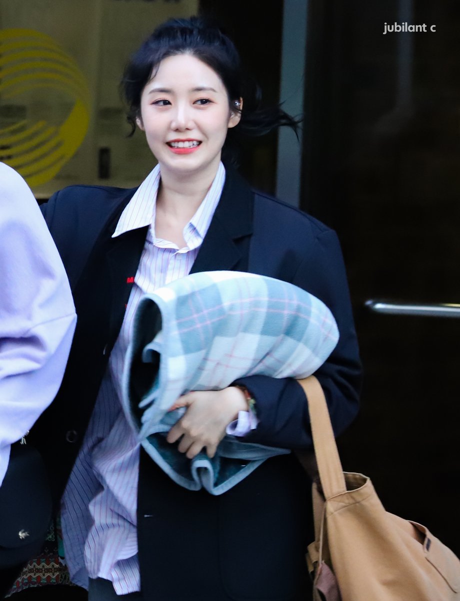 jubilant_c's tweet photo. 200424

😄

#시그니처 #cignature 
#예아 #YEAH 
#아싸 #ASSA https://t.co/k16R54HLJ4