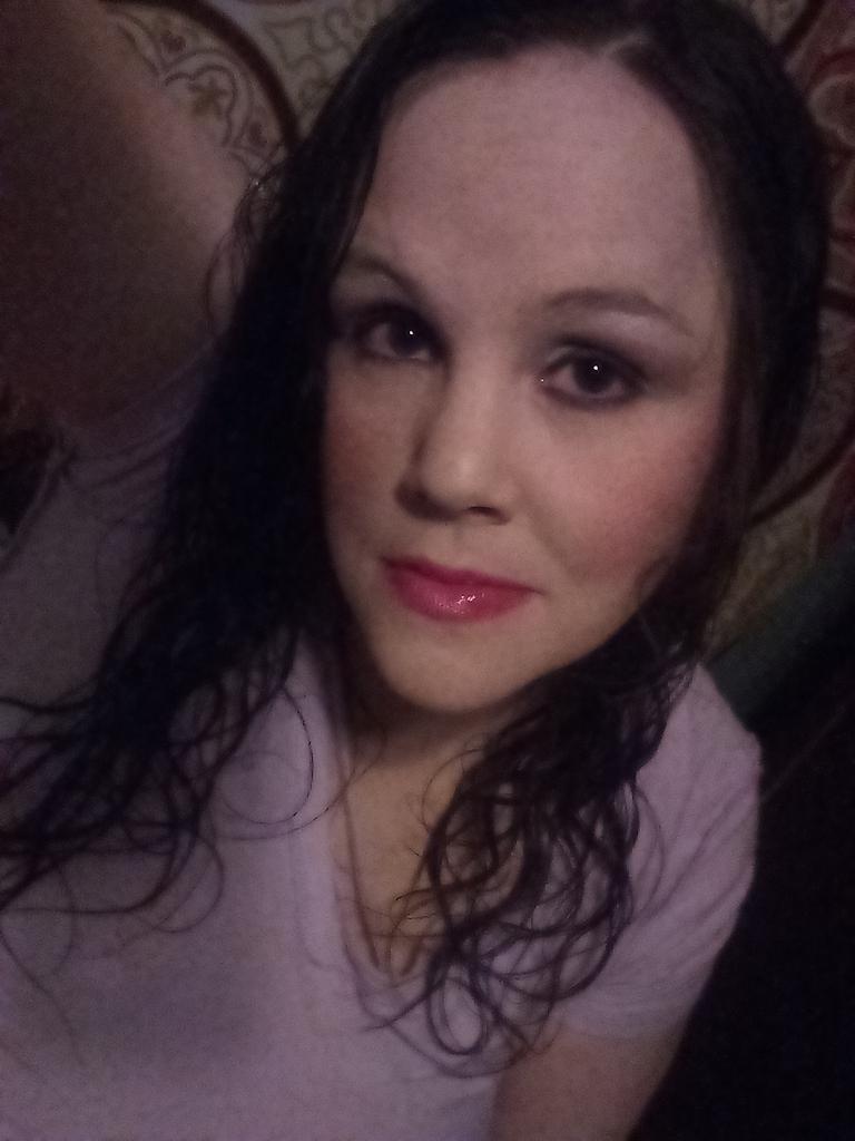 Holly Bygolly (@hottrailermama) on Twitter photo 