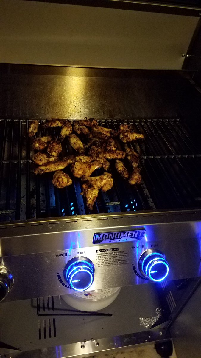 CoachTruth13's tweet photo. Peri  Peri wings are the greatest ever. Nando's DC my favorite restaurant. They put their recipes online. Tried it and great #nandos #periperi https://t.co/GOTSQrZef4