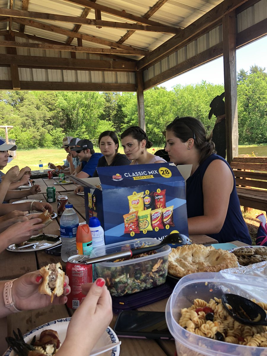 OKStateBeefRes1's tweet photo. We couldn’t accomplish half of what we do without the help of our undergraduates. We always try to do a little something to celebrate and thank them at the end of each semester. Today was a beautiful day for a cookout and a little fishing at a local pond to for the WSBRC crew! https://t.co/51XTJq6kGM