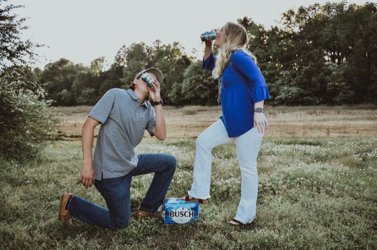 JonathanBarnes5's tweet photo. @BuschBeer done had to postpone the wedding so we had to do a shoot for Busch Light! https://t.co/q0gM026OsH