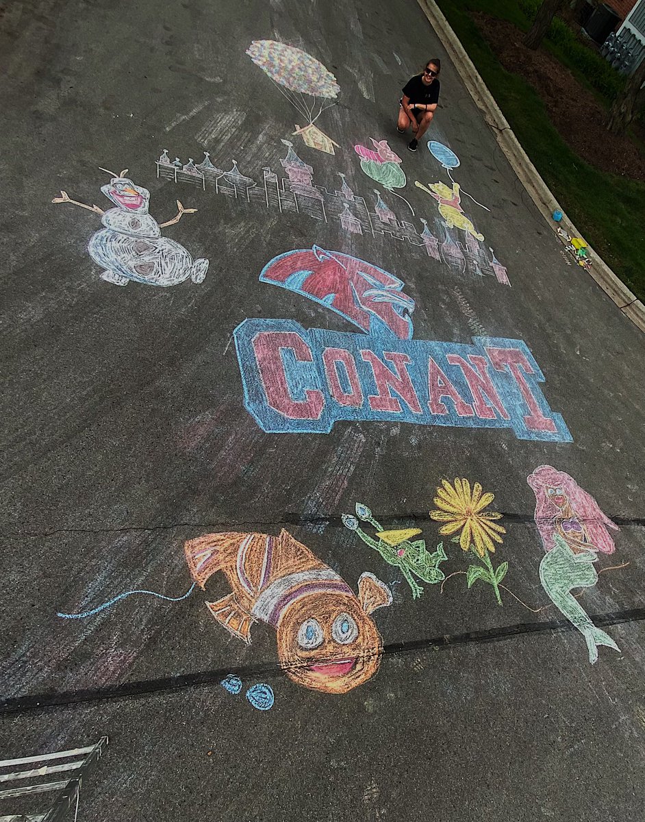 patriciabanasik's tweet photo. Prom 2020? #conantchalkwalk https://t.co/xvDATHiUUN
