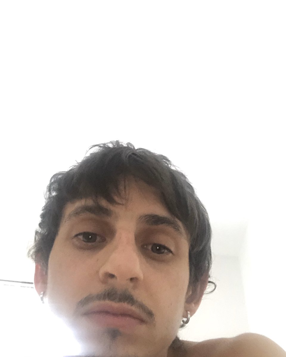 There’s a point, when growing it out, where you decide if you’re an early or late Beatle. (if I look disturbed it’s bc I look like I did when I was 15)