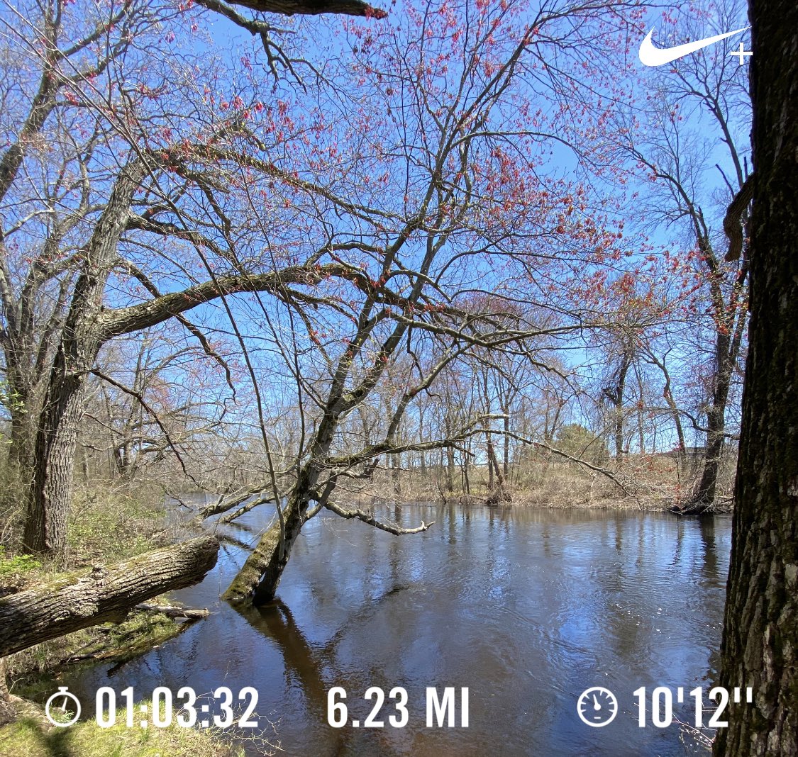 bjones26_2's tweet photo. 6.23 miles down to the Pawtuxet and back. #saturday10k #springbloom #nikerunning #longrun #strugglebus https://t.co/Nx0ZlMR1l6