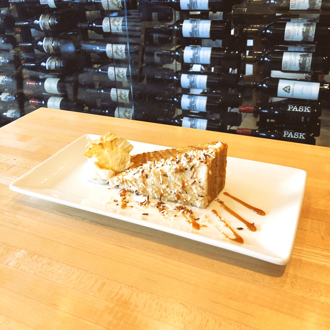 Indulge in our Signature Housemade Carrot Cake for dessert. Decadent dulce de leche, toasted coconut, orange brandy and cream cheese icing.

For details and to view our full menus: ow.ly/oRud50ze3pc

#Gulfstream #FourPointsKelowna #Dessert #Delivery #TakeOut #ToGo #YLW