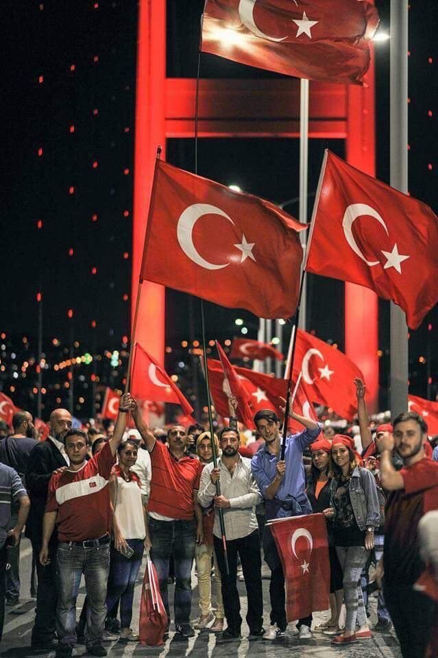 Her daim 15 Temmuz ruhuyla. #BuYoldanDönmeyeceğiz