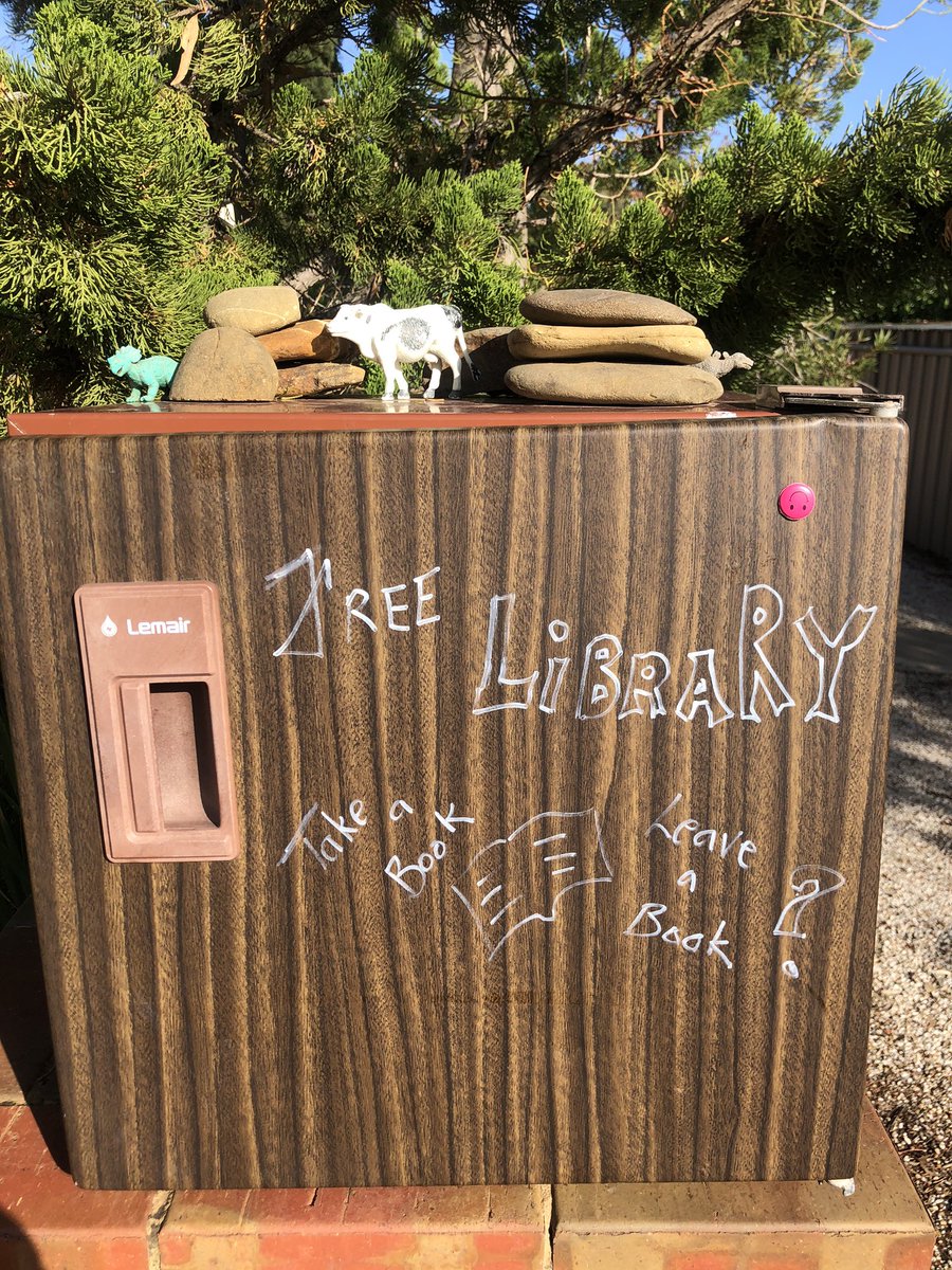 loujbee's tweet photo. The local library #springgully https://t.co/5K5mKoy9bO