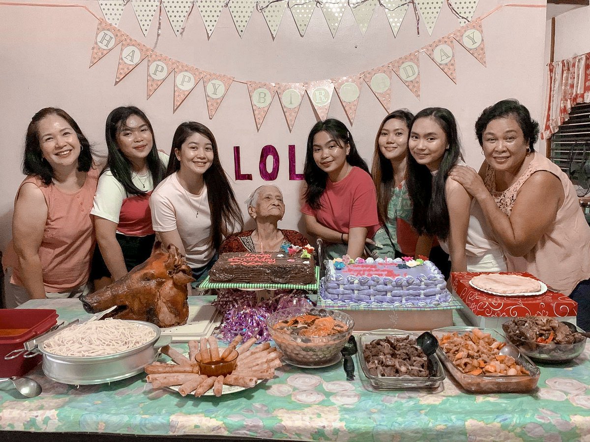 JoanamaeNucido's tweet photo. Happy 90th Birthday Lola lils๐ We love youโฃ๏ธ
#LateUp https://t.co/kbPpXCvuQ9