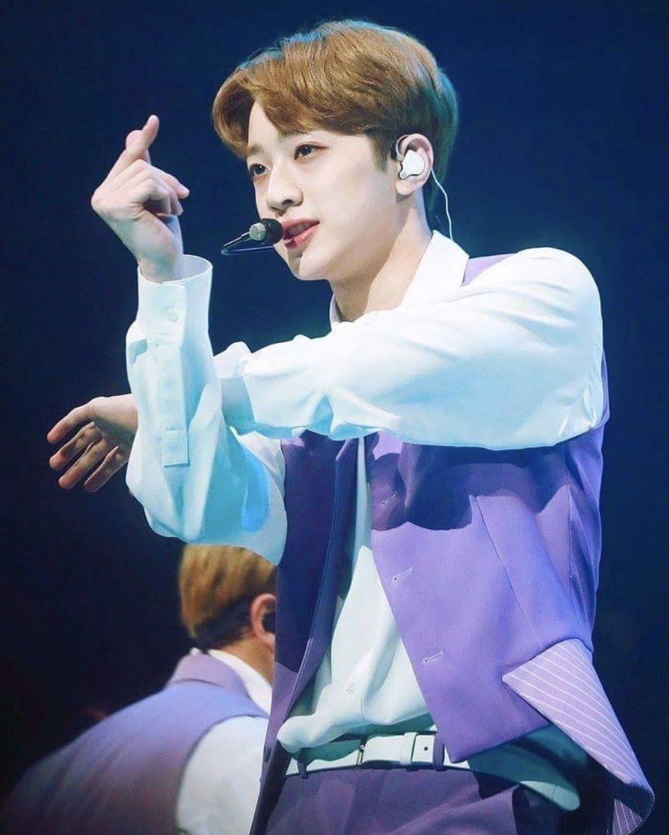 guanIintw's tweet photo. Papa Lai’s IG update 🥺😭 #라이관린

“1001th day of debut anniversary, thank you to all fans who have once liked Guanlin, this kind of growing experience is too special! Thanks everyone who loves Kuanlin. The memory is so sweet.” ❤️❤️❤️ https://t.co/Oh17BVxqD0