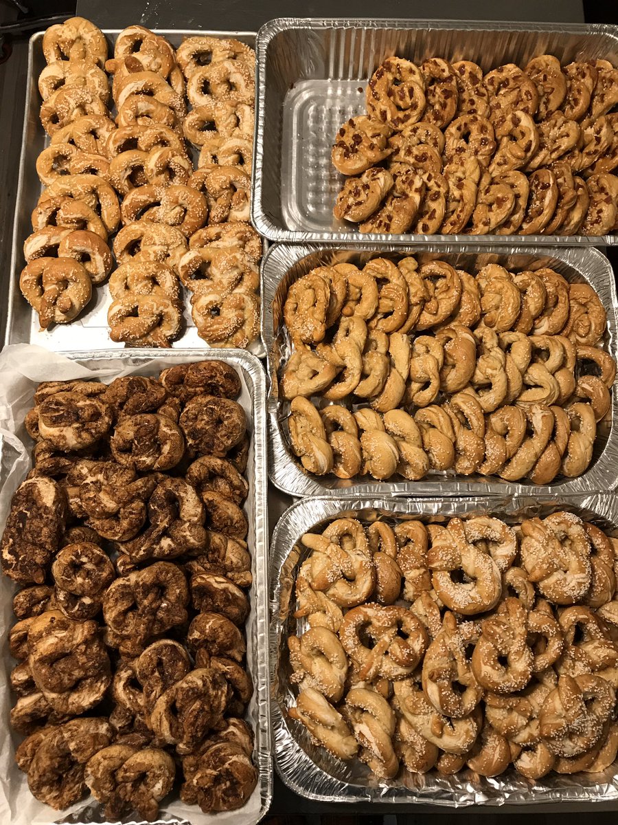 Tamara23Brown's tweet photo. Time to make the pretzels! Back to the grind, pick up is for Tuesday, Wednesday and Thursday, here in Hamilton Va. Message me if youโd like to order a batch. โค๏ธ๐ฅจ๐#hamiltonva #leesburgva #loudouncounty #Virginia @FoodNetwork @rbicakes @Janebbakes @valstones @Charm_CityCakes https://t.co/qVcwfVdGRa