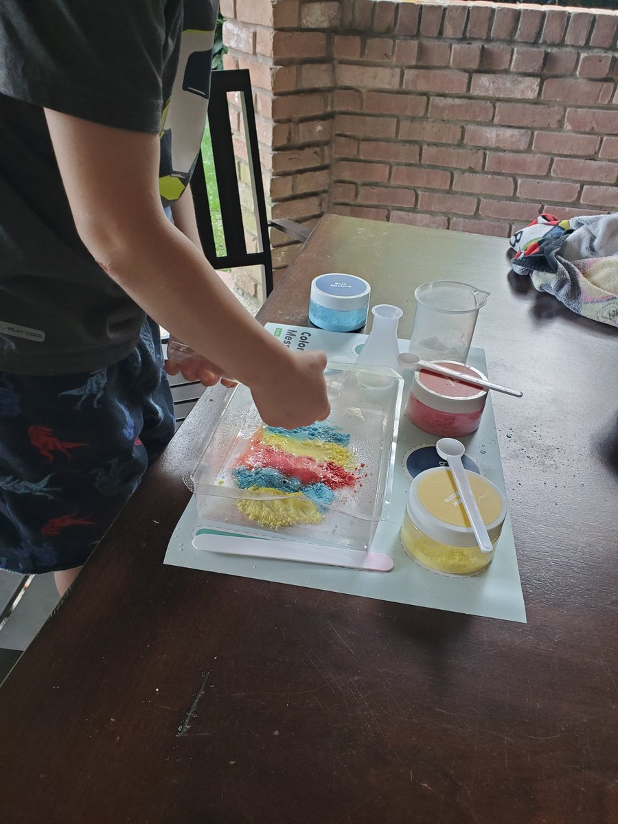 TravelingJenB's tweet photo. Board game time and science chemical reaction crafting time with B. #kirkroar #CFISDspirit #kirklearningathome https://t.co/xQhwrfapNM
