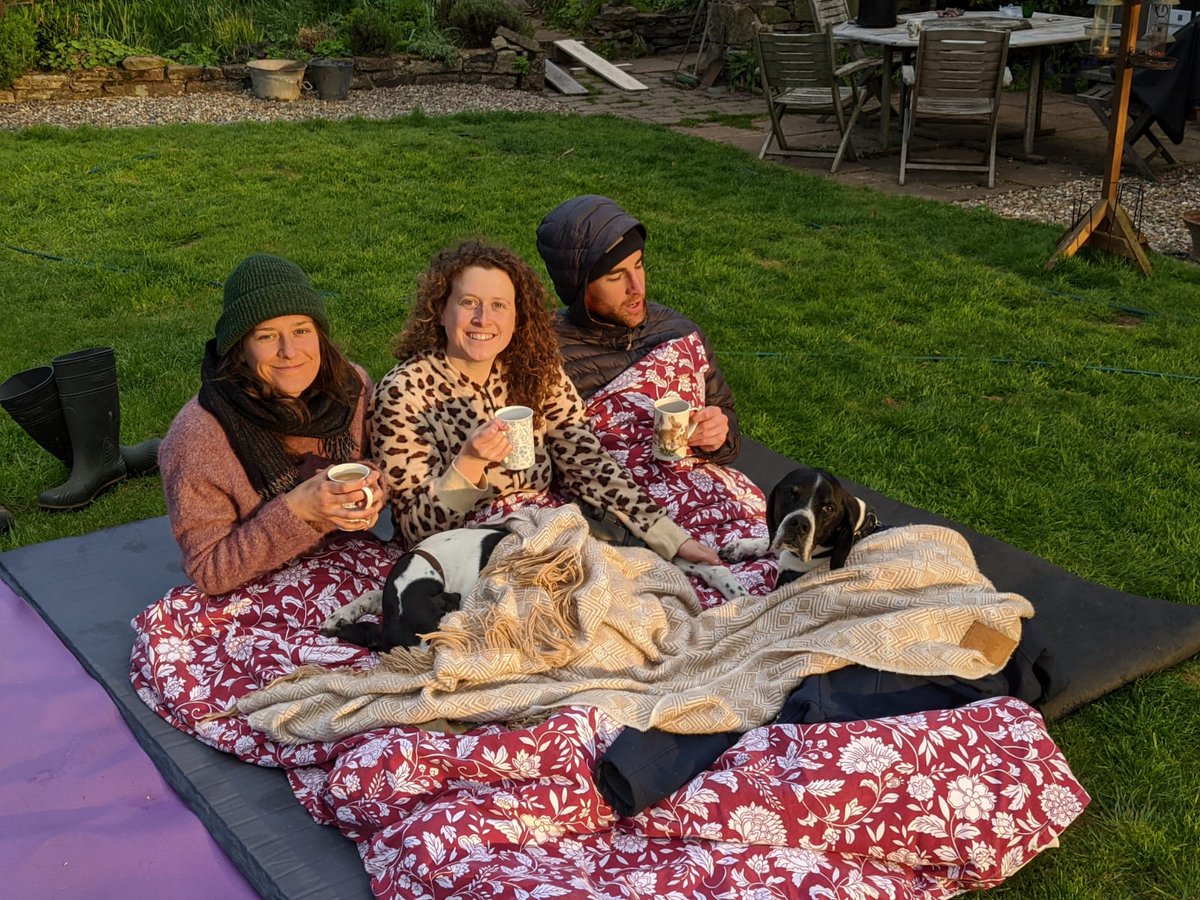 Reasonstobewild's tweet photo. Waking up to International Dawn Chorus Day in the garden, heard nearly 20 different species of birds and even saw a cheeky bat 🦇🐦🦃  #dawnchorus #birding #birds #gardenbirds #britishbirds #dawnchorusday #internationaldawnchorusday #spring #springwatch   @_BTO @RSPBbirders https://t.co/sjufxmL2Of